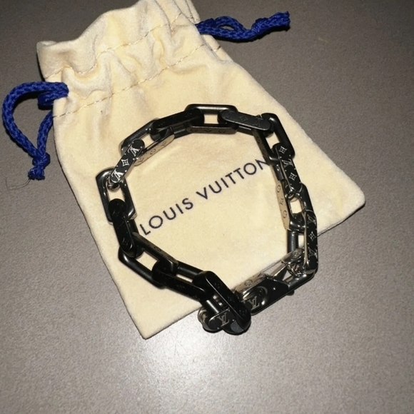 Louis Vuitton Rare Chain Link Damier Bracelet and Ring Set